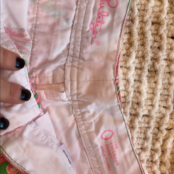 Lilly Pulitzer flamingo print Callhoun shorts, sz 0 - Picture 3 of 3